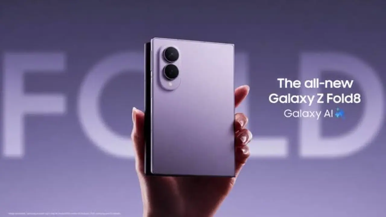 بقاء 10 أيام على انتهاء حجز Galaxy Z Fold 8 والفستقي ينفد من الأسواق